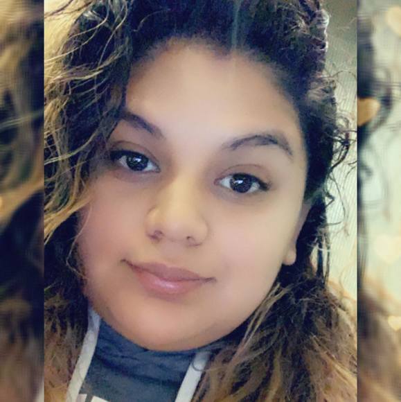 Poshmark profile picture for @rashly